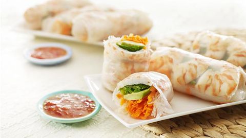 healthy healthy prawn & avocado rice paper rolls recipe recipe Prawn & Avocado Rice Paper Rolls