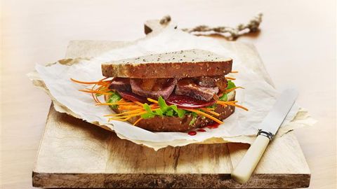 healthy healthy roast beef & chutney sandwich recipe recipe Roast Beef & Chutney Sandwich