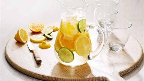 healthy healthy sliced citrus water recipe recipe Sliced Citrus Water