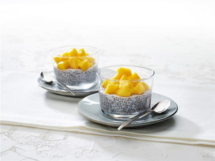 LiveLighter - Healthy Coco Mango Chia Pudding Recipe