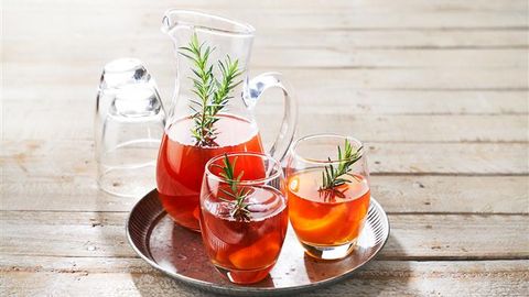 healthy healthy peach & rosemary iced tea recipe recipe Peach & Rosemary Iced Tea