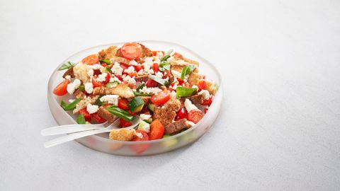 healthy healthy panzanella (tomato & bread salad) recipe recipe Panzanella (Tomato & Bread Salad)
