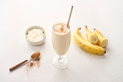 Cinnamon &amp; Date Smoothie