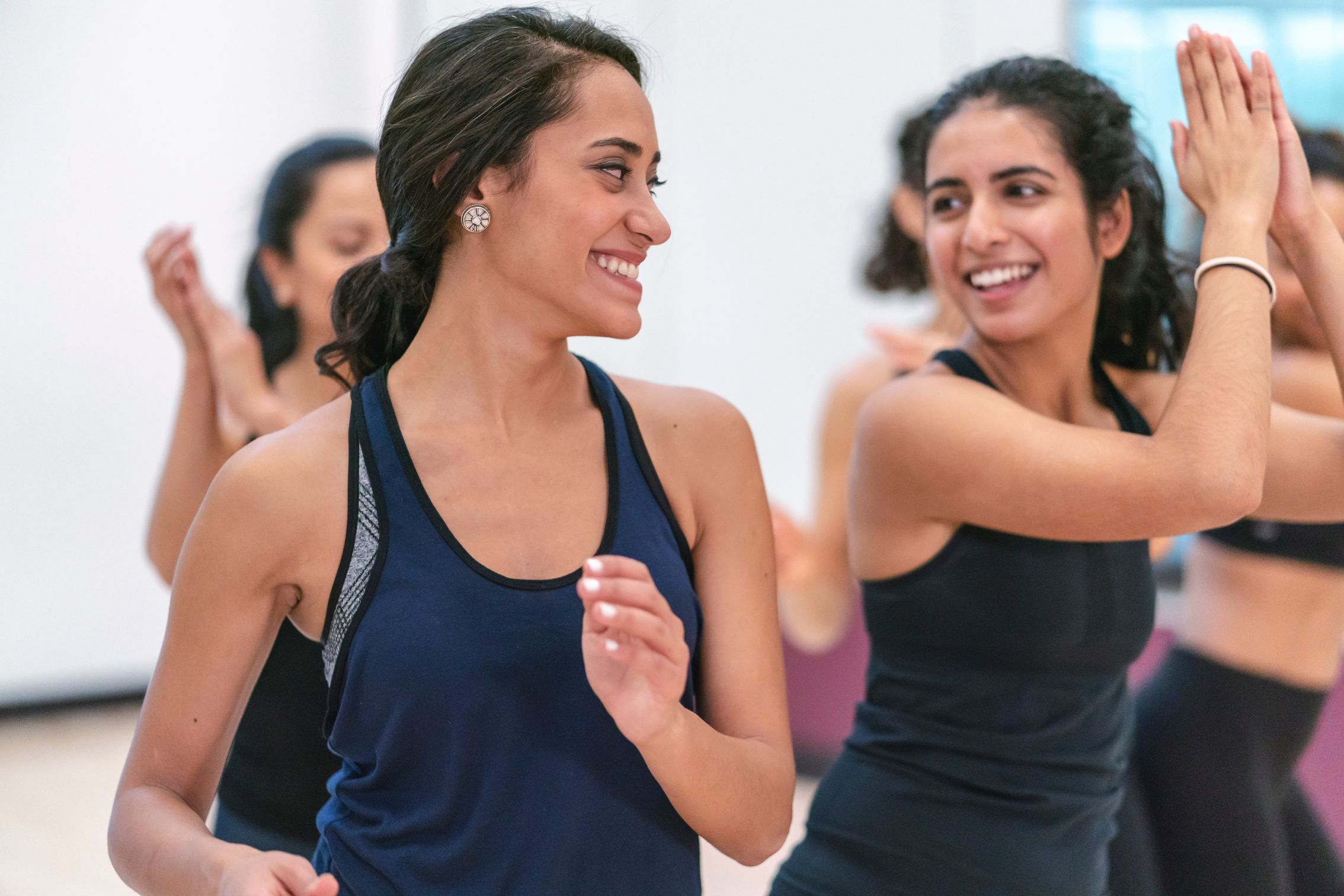 How to find free fitness classes and groups