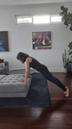 Tania in the starting position for a pushup